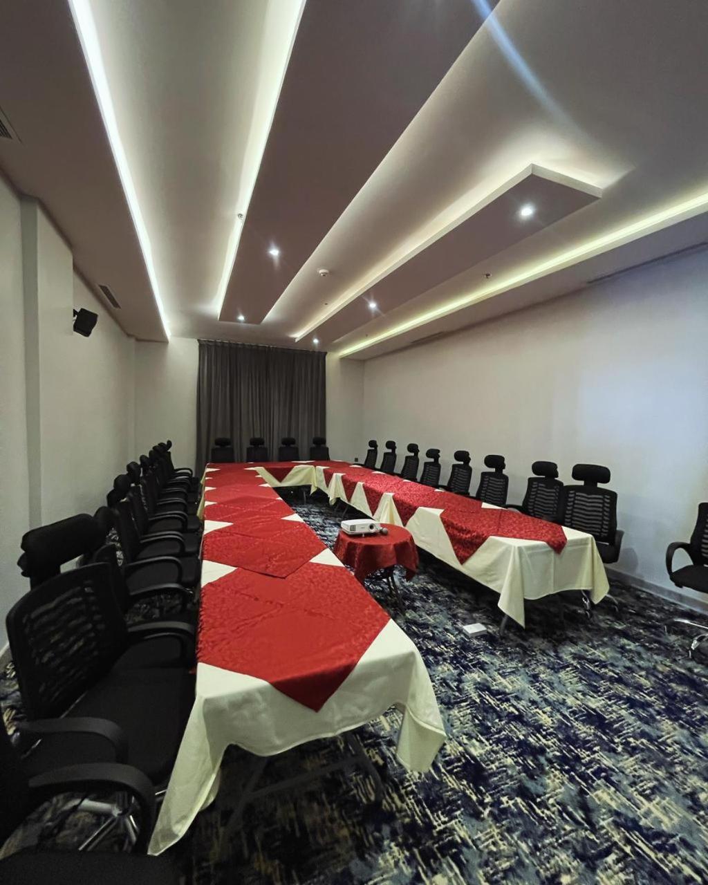 فندق بيرلي Pearly Hotel Абха Экстерьер фото